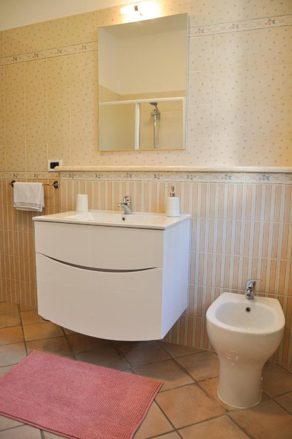 B&B Sarita'S Rooms Чертоза-ди-Павия Экстерьер фото